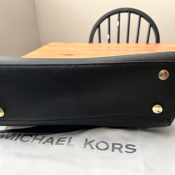 Michael Kors Sutton Satchel Saffiano Leather - Black - Picture 3 of 11